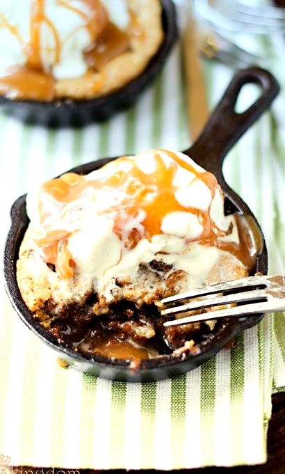 Caramel-filled Chocolate Chip Skillet Cookie